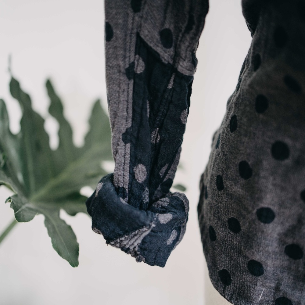 🌿Beams Heart / Polka Dot Button Up - Picture 3 of 4